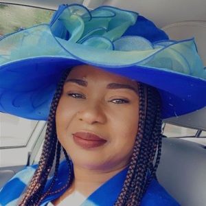 Meet your Posher, Junia